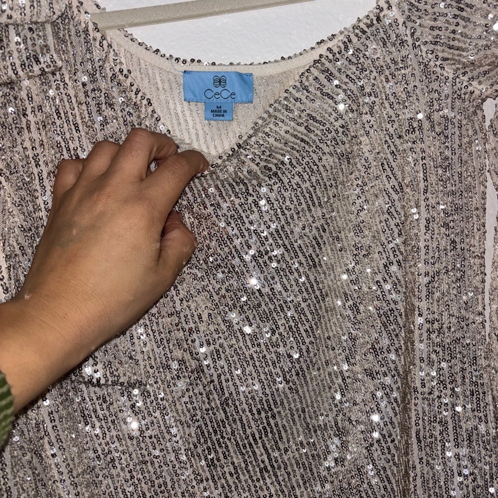 CeCe Women's Silver-Gold Sequin One Shoulder Top Size M Lightweight - Picture 3 of 5